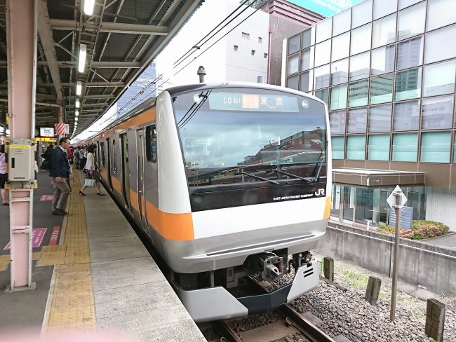 Jr東日本 女性専用車編成 トレインチャンネル 搭載路線セット 電車広告 Com 電車広告ドットコム 日本最大級の電車広告検索サイト 電車広告の情報満載