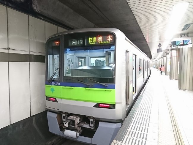 都営 新宿線 電車広告 Com 電車広告ドットコム 日本最大級の電車広告検索サイト 電車広告の情報満載