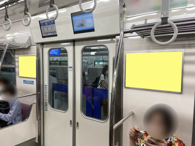 【電車広告】大阪モノレール ドア横ツイン 1週間