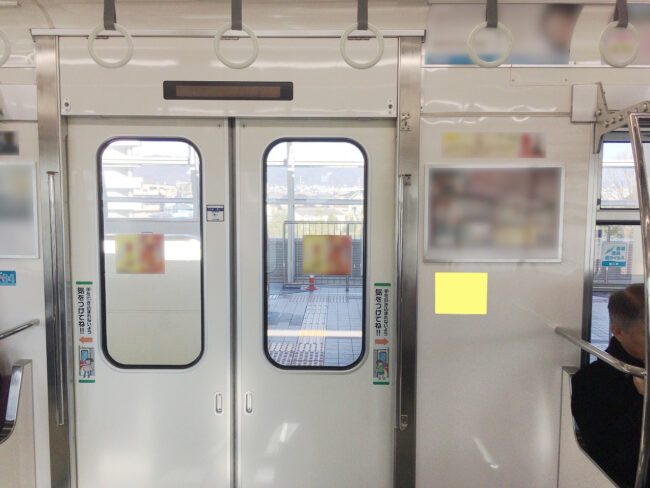 【電車広告】大阪モノレール ドア横ステッカー 1ヶ月間